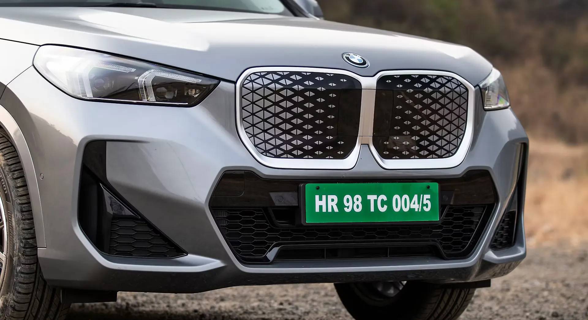 BMW iX1 LWB eDrive20L exterior view 10