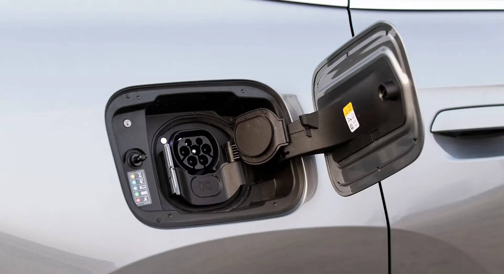 BMW iX1 LWB eDrive20L exterior view 3