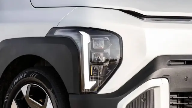 Kia Syros EV exterior - Headlamp and DRL - image