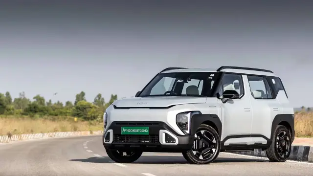 Kia Syros EV exterior - Front Three Quarters - image