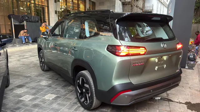MG Hector Tomahawk EV exterior - Rear 3 Quarters - image
