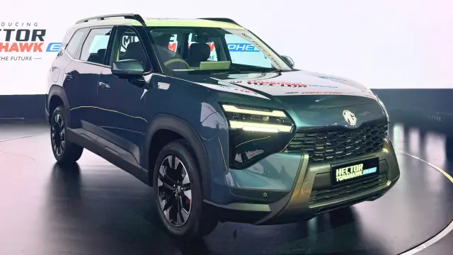 MG Hector Tomahawk PHEV exterior view 1