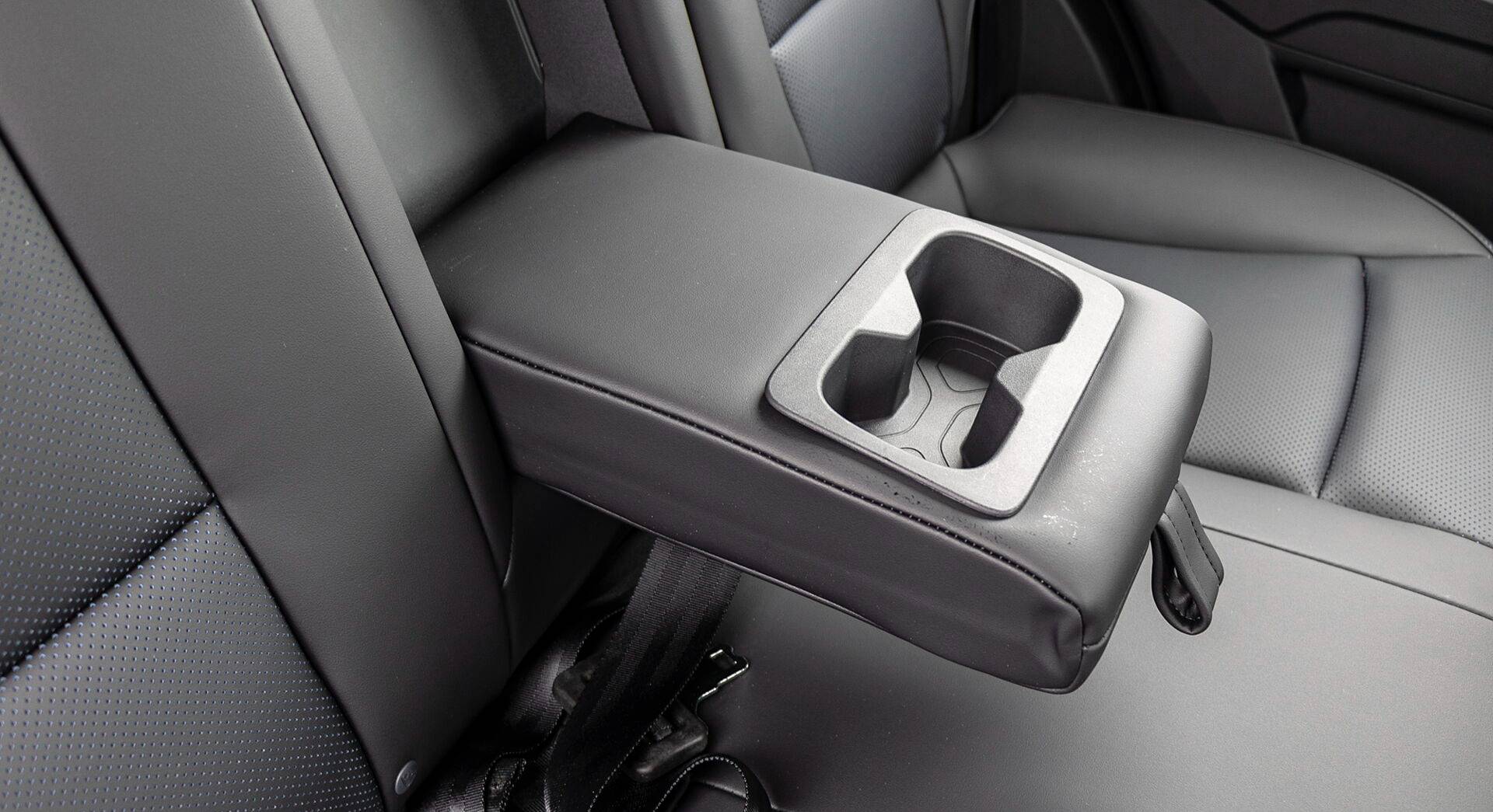 Mahindra XUV400 EV interior view 4