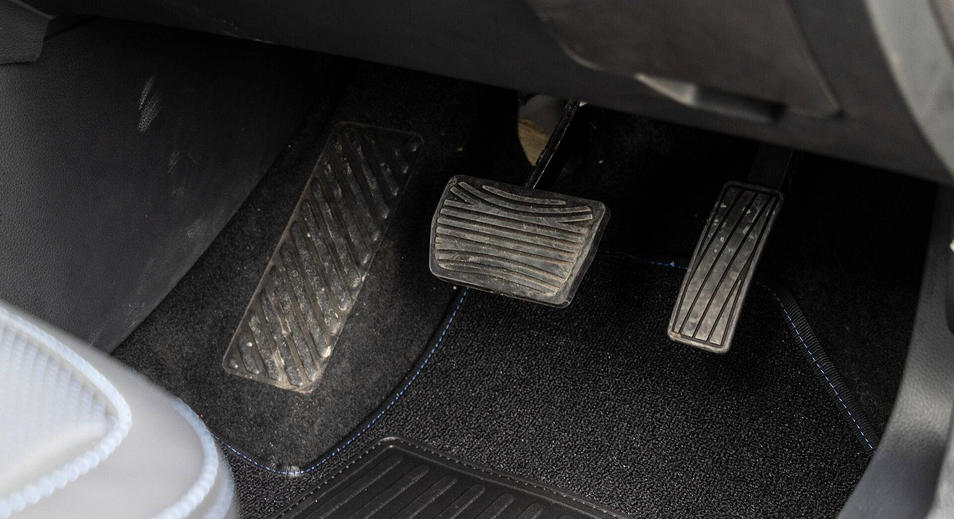 Mahindra XUV400 EV interior view 32