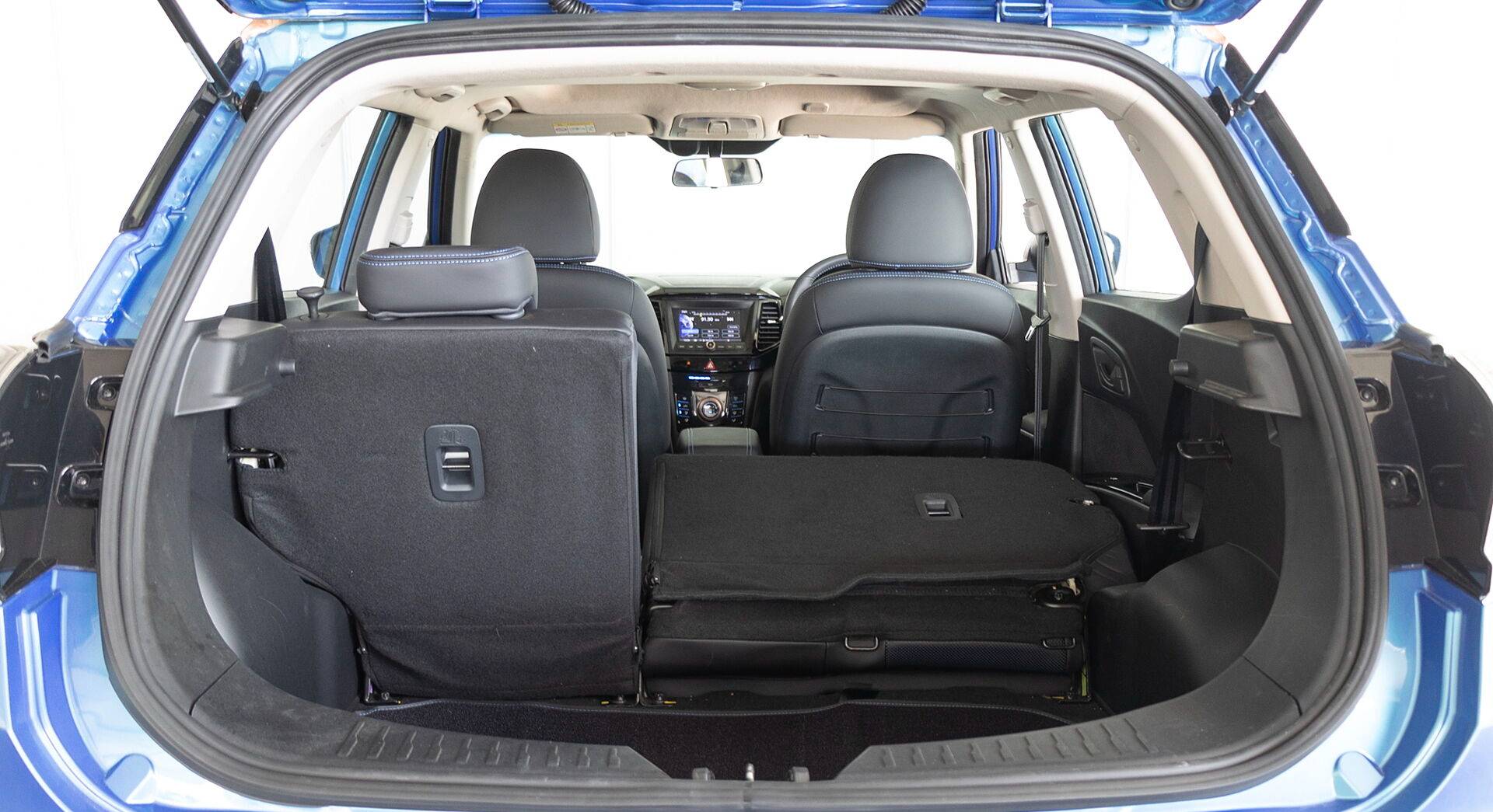 Mahindra XUV400 EV interior view 36
