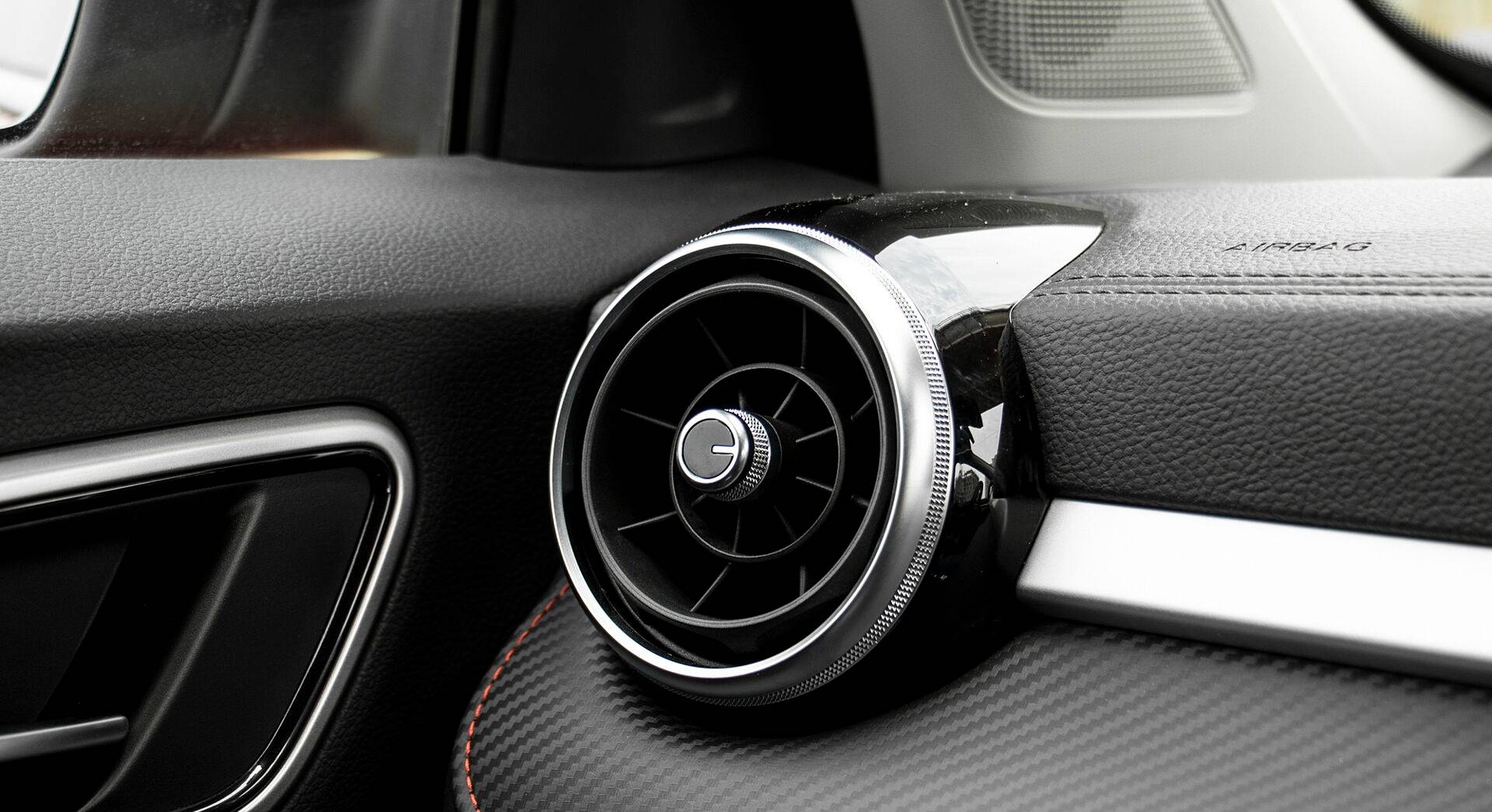 MG ZS EV interior view 44