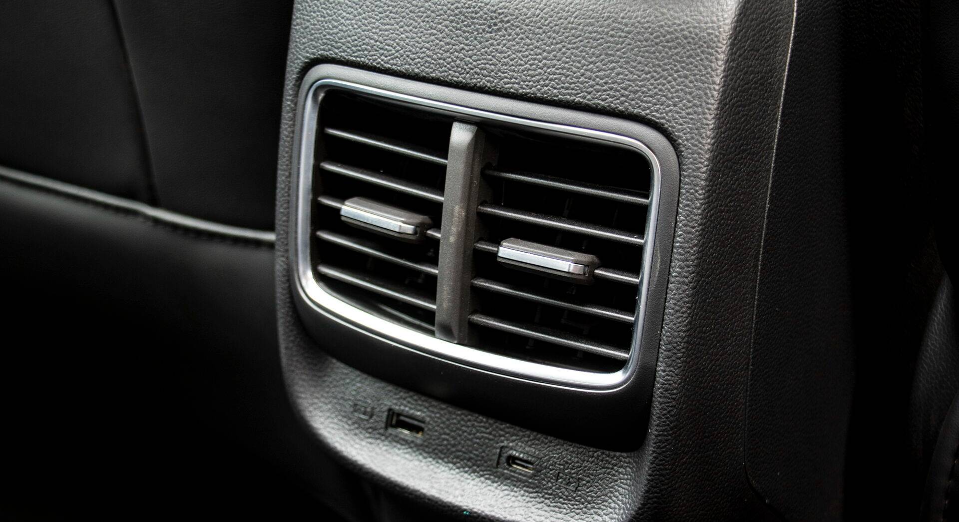 MG ZS EV interior view 47