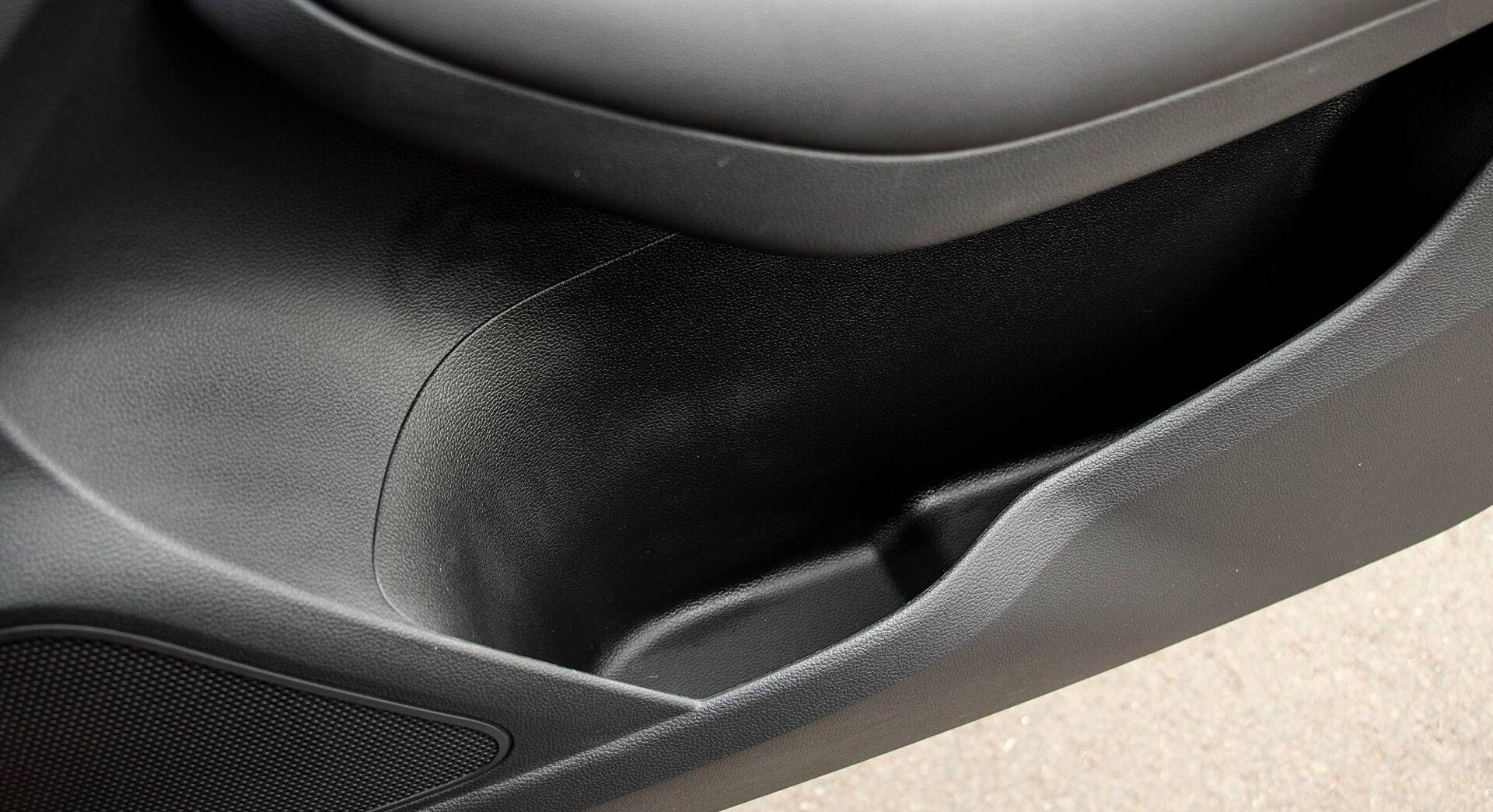 MG ZS EV interior view 15
