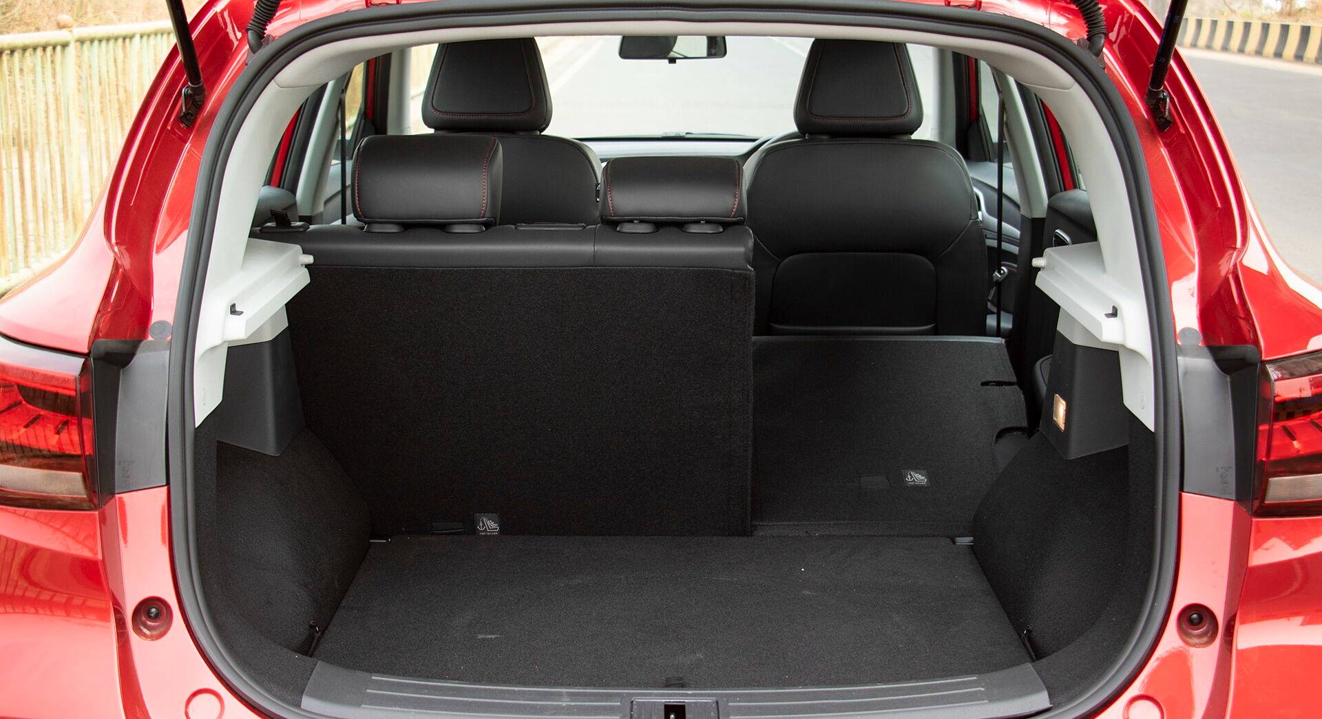 MG ZS EV interior view 45