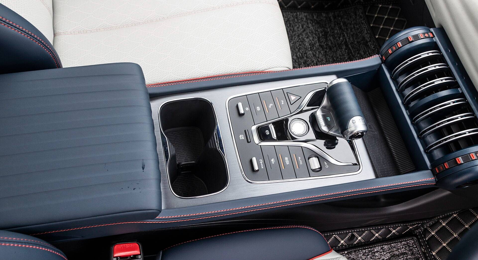 BYD ATTO 3 interior view 17