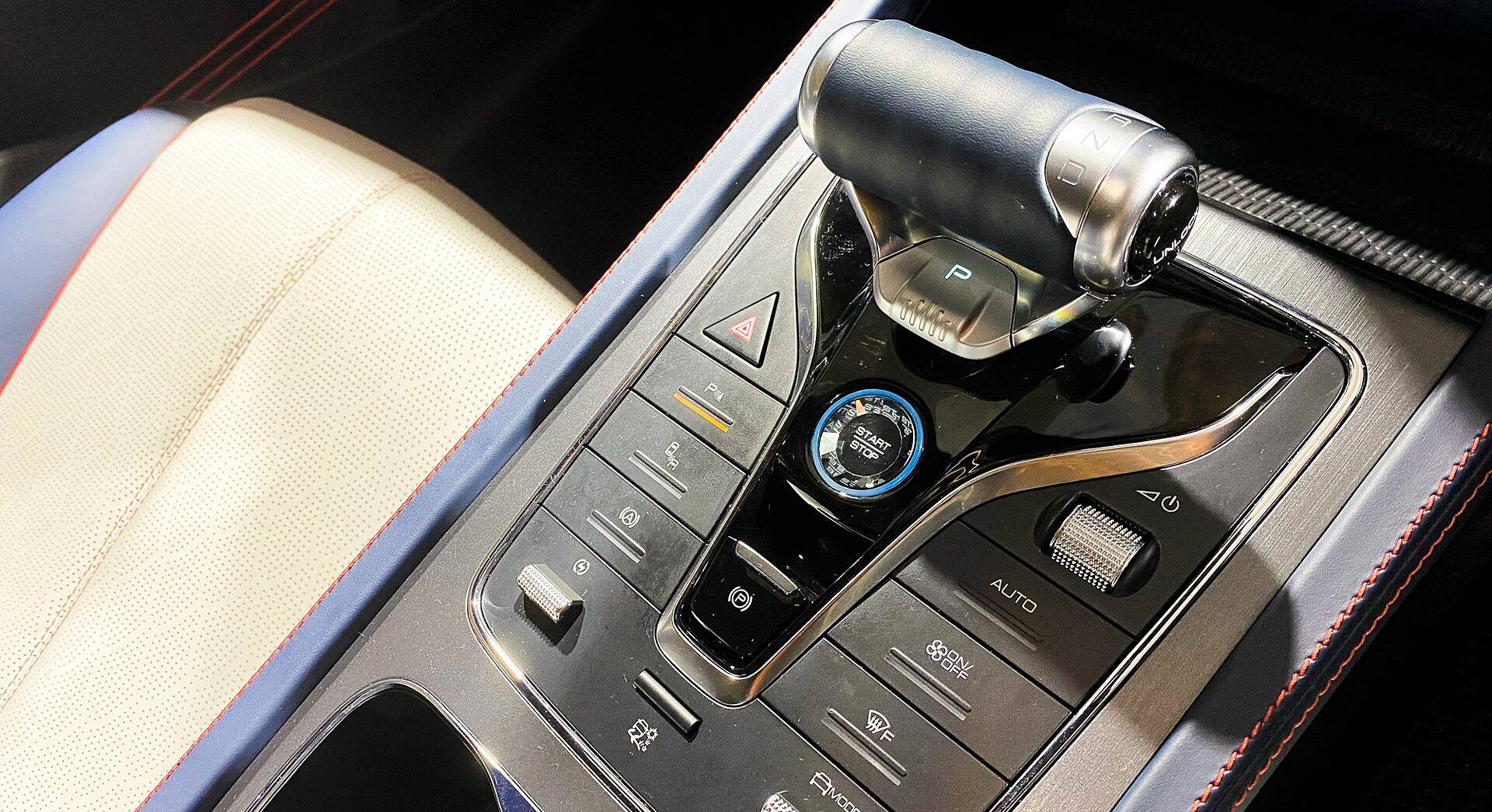 BYD ATTO 3 interior view 18