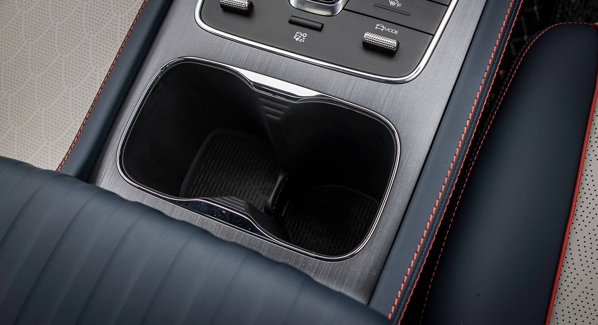 BYD ATTO 3 interior view 23