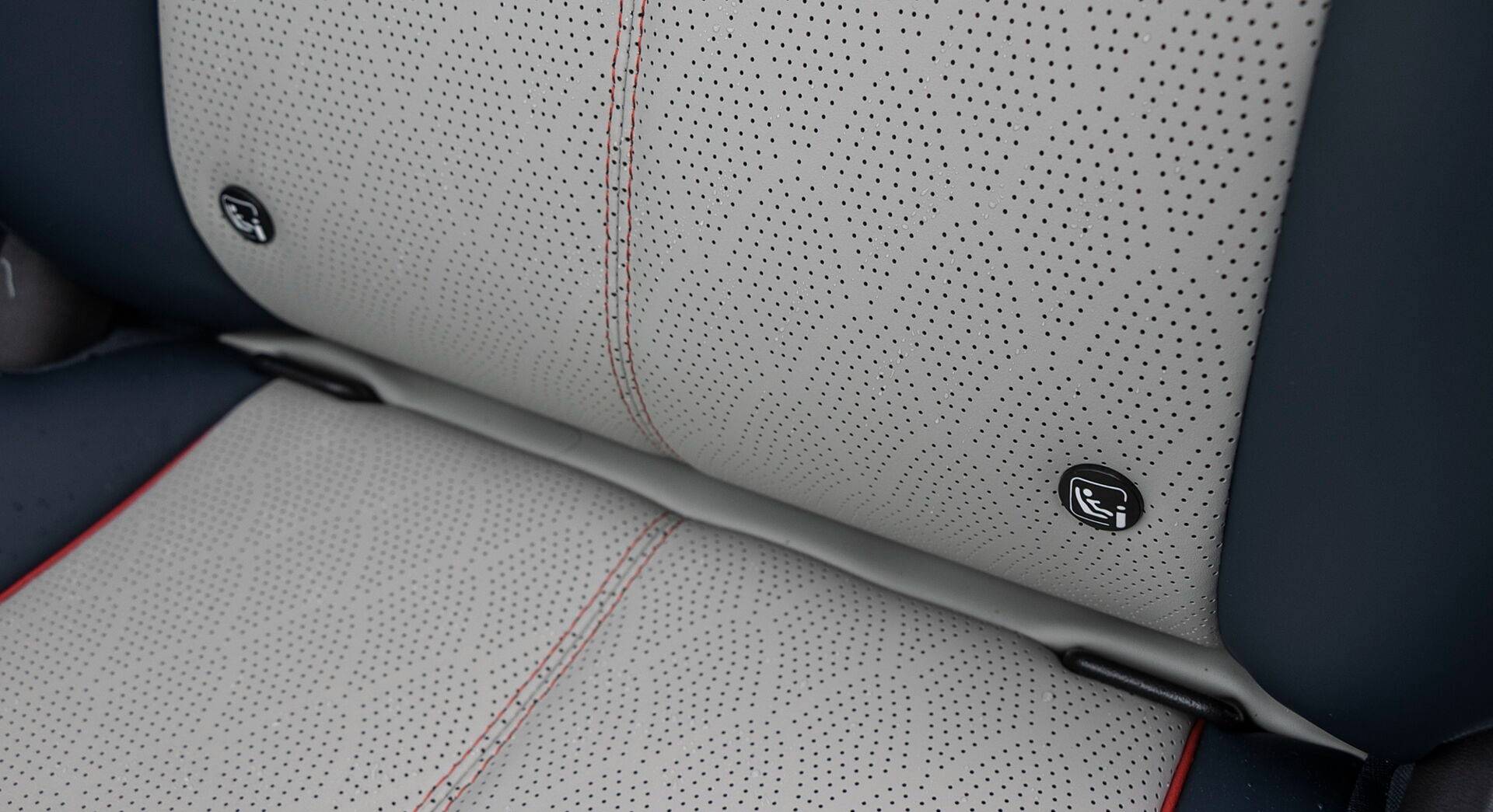 BYD ATTO 3 interior view 33