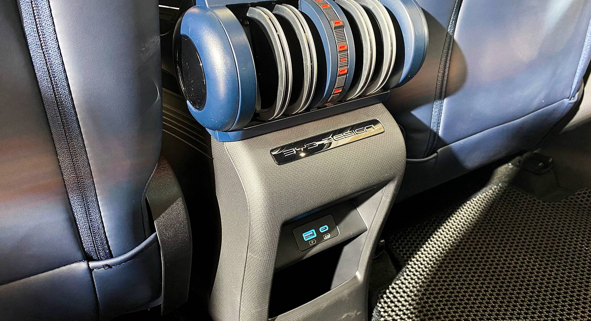 BYD ATTO 3 interior view 36