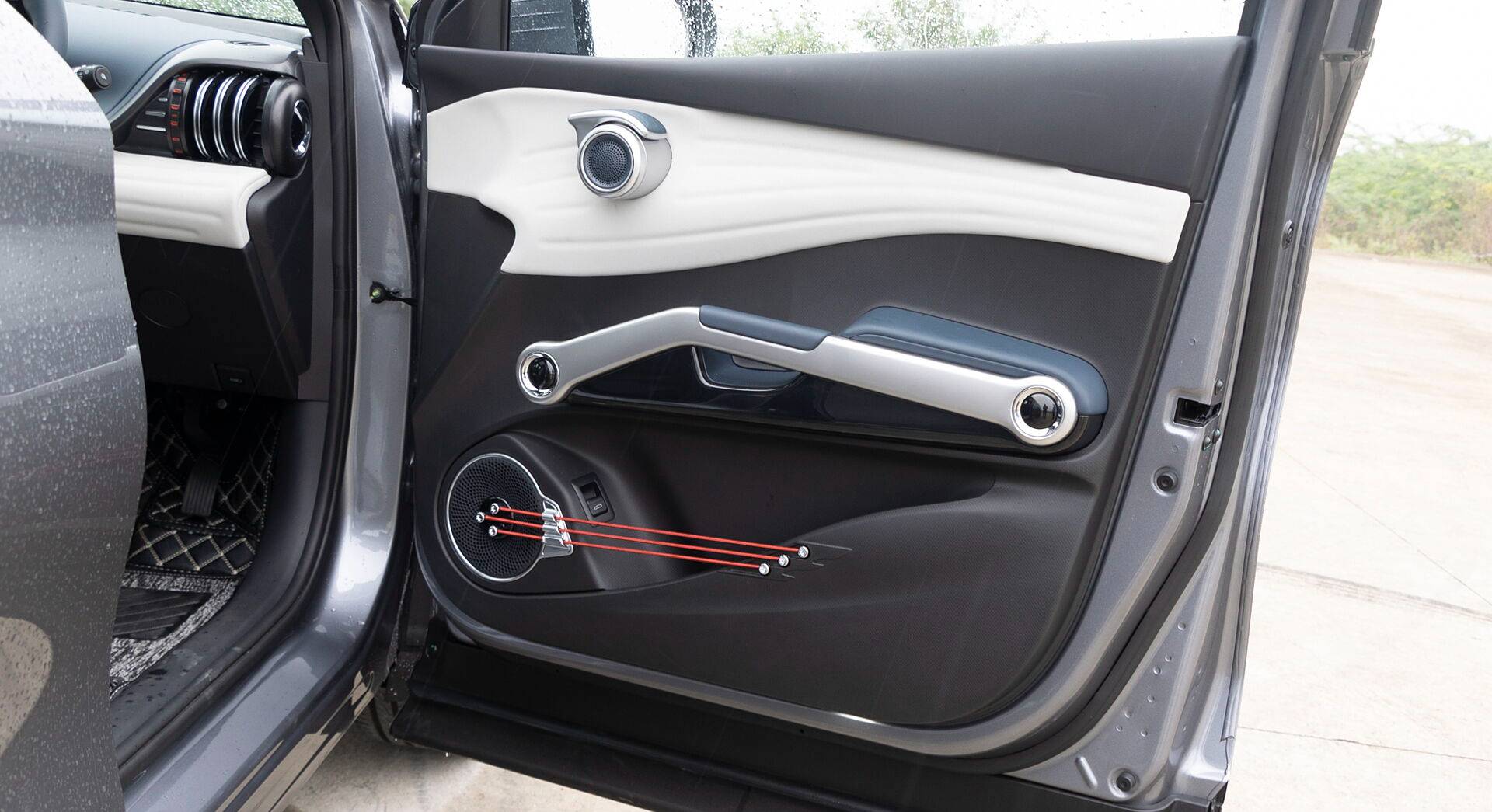 BYD ATTO 3 interior view 37