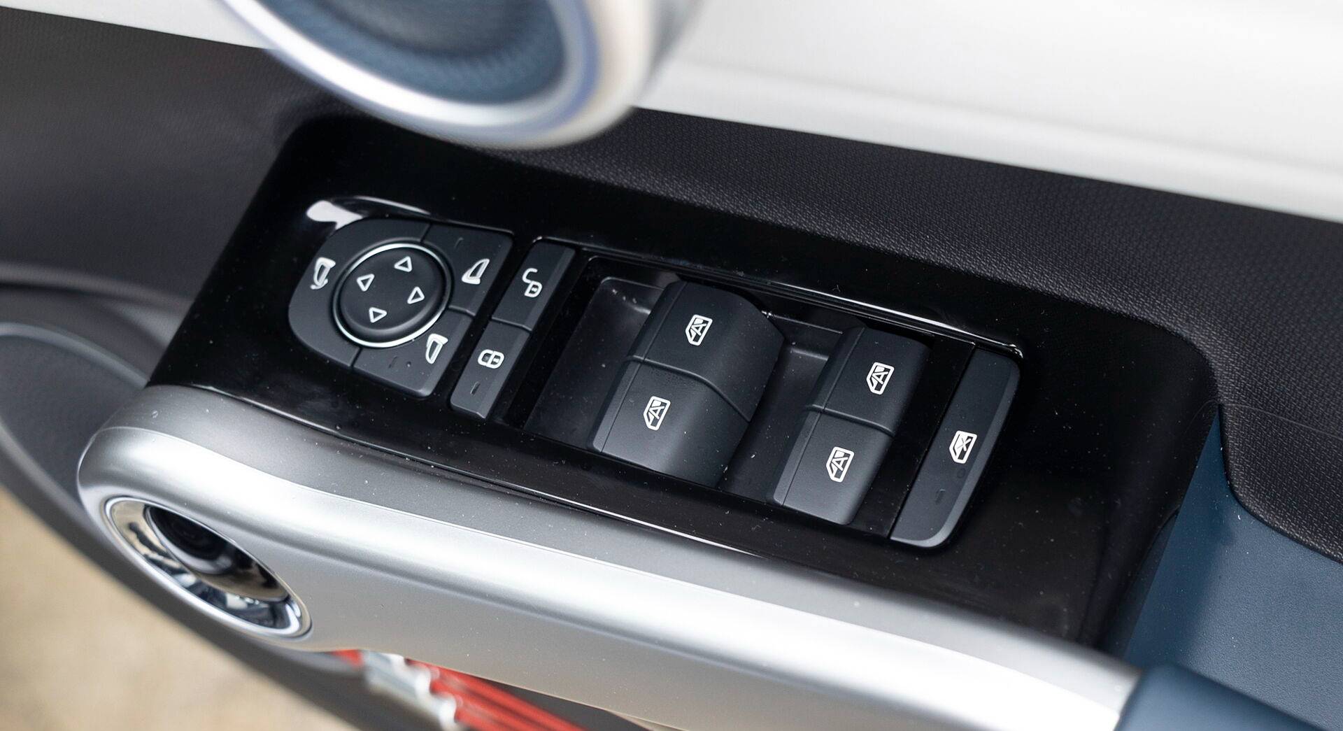 BYD ATTO 3 interior view 38