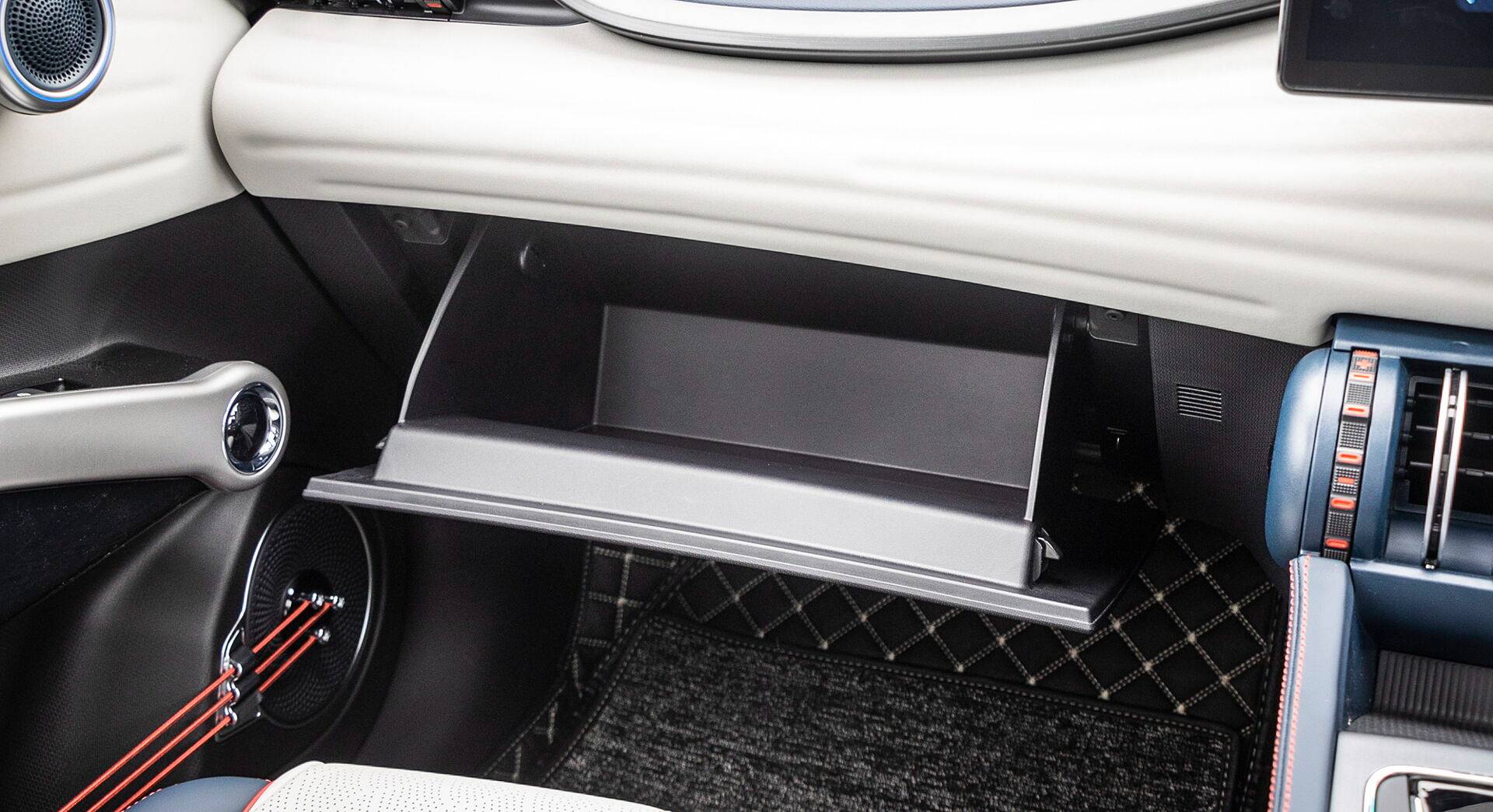 BYD ATTO 3 interior view 46