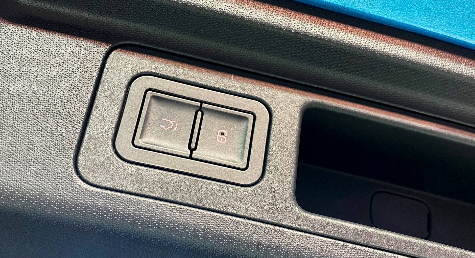 BYD ATTO 3 interior view 55