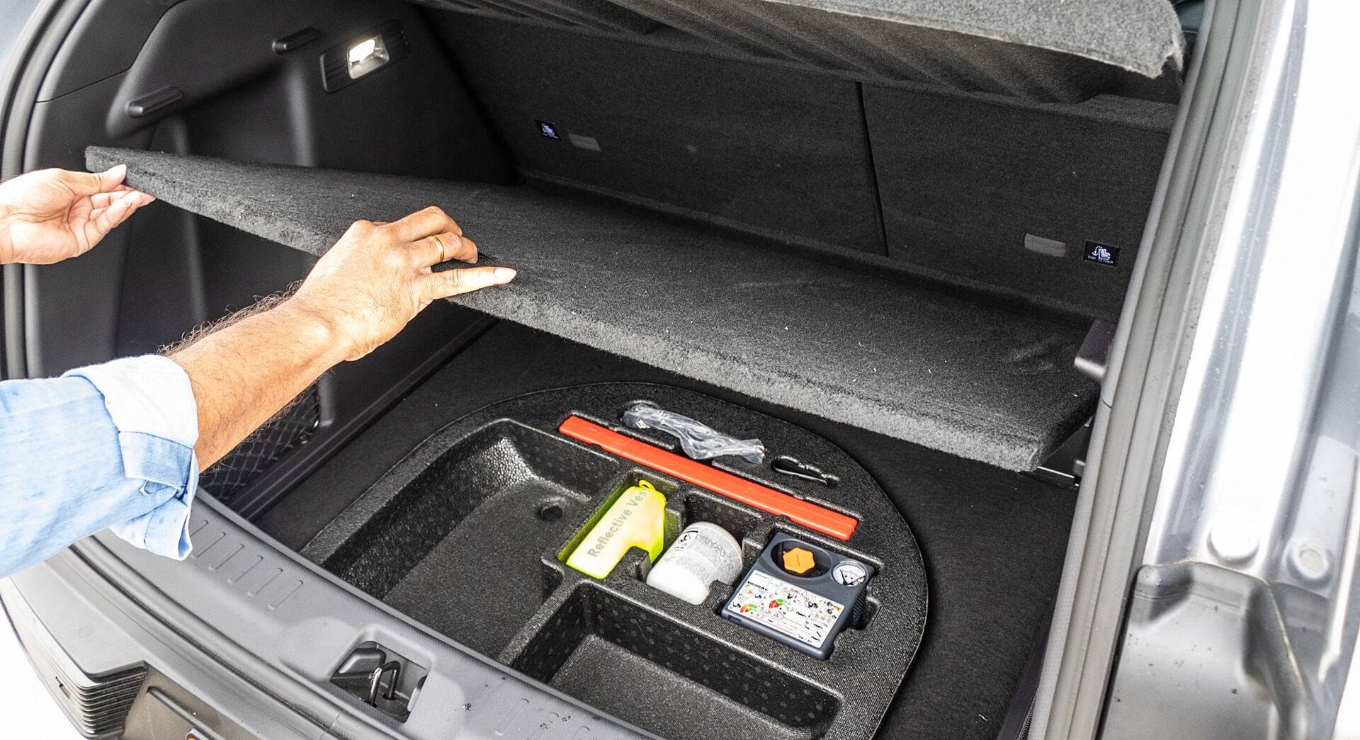 BYD ATTO 3 interior view 63