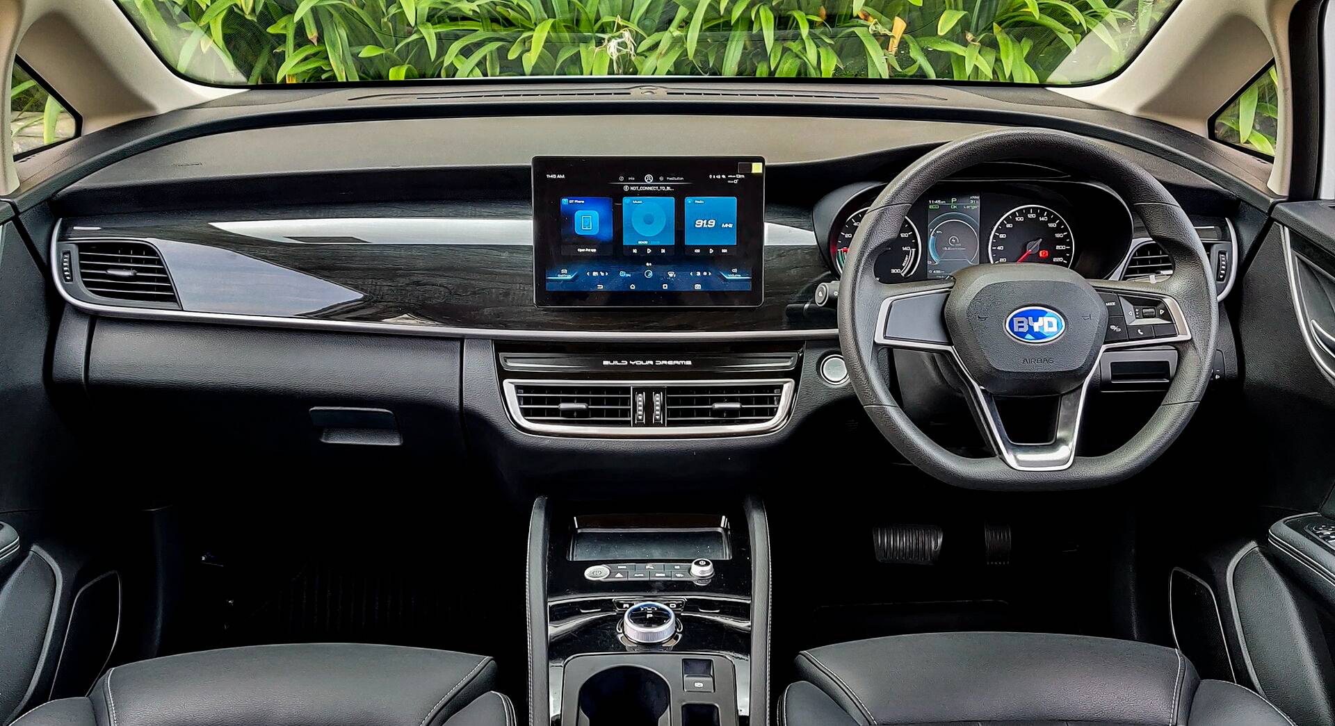 BYD e6 interior view 1