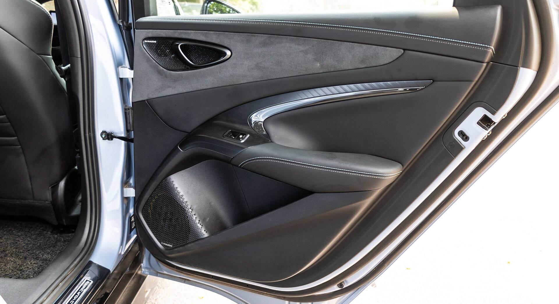 BYD Seal interior view 39
