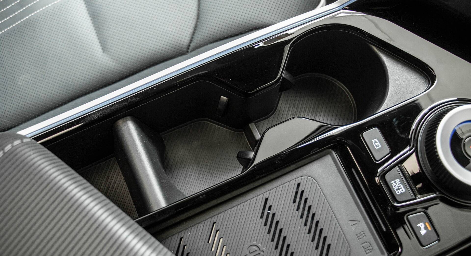 Kia EV6 interior view 12