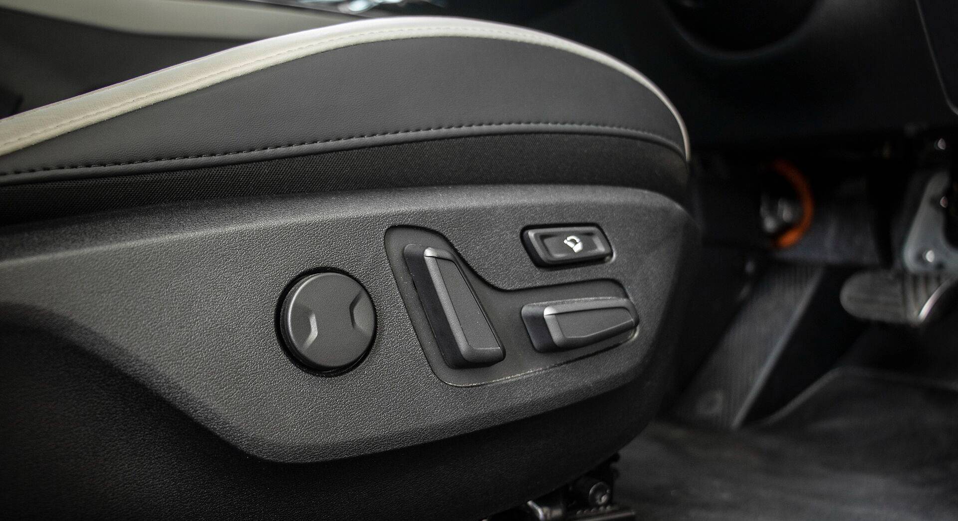 Kia EV6 interior view 29