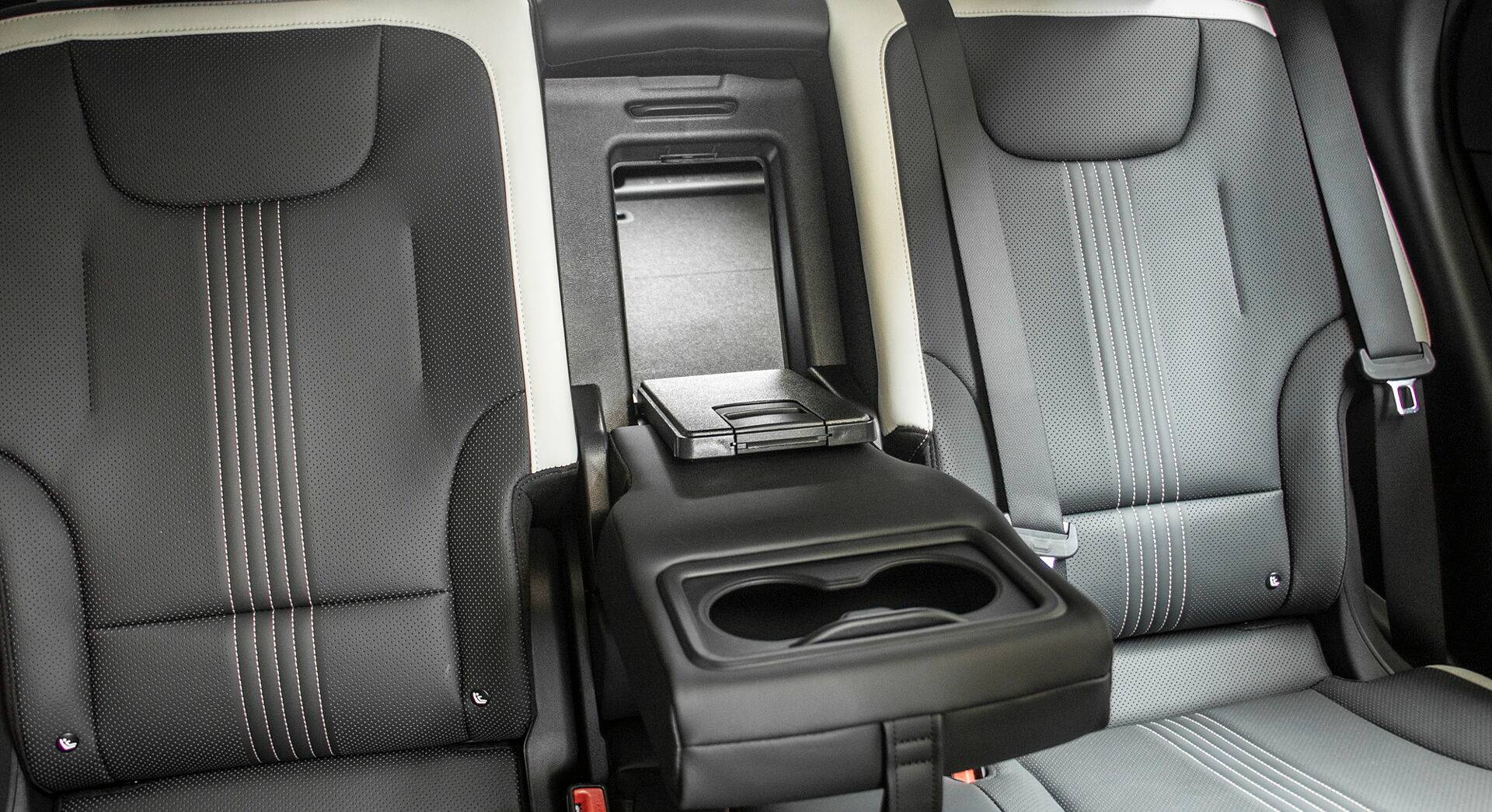 Kia EV6 interior view 32