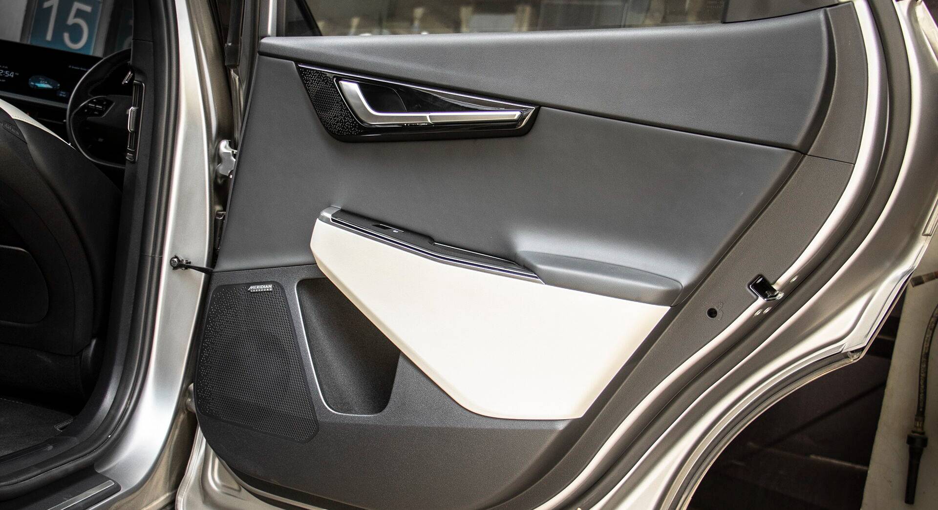 Kia EV6 interior view 33