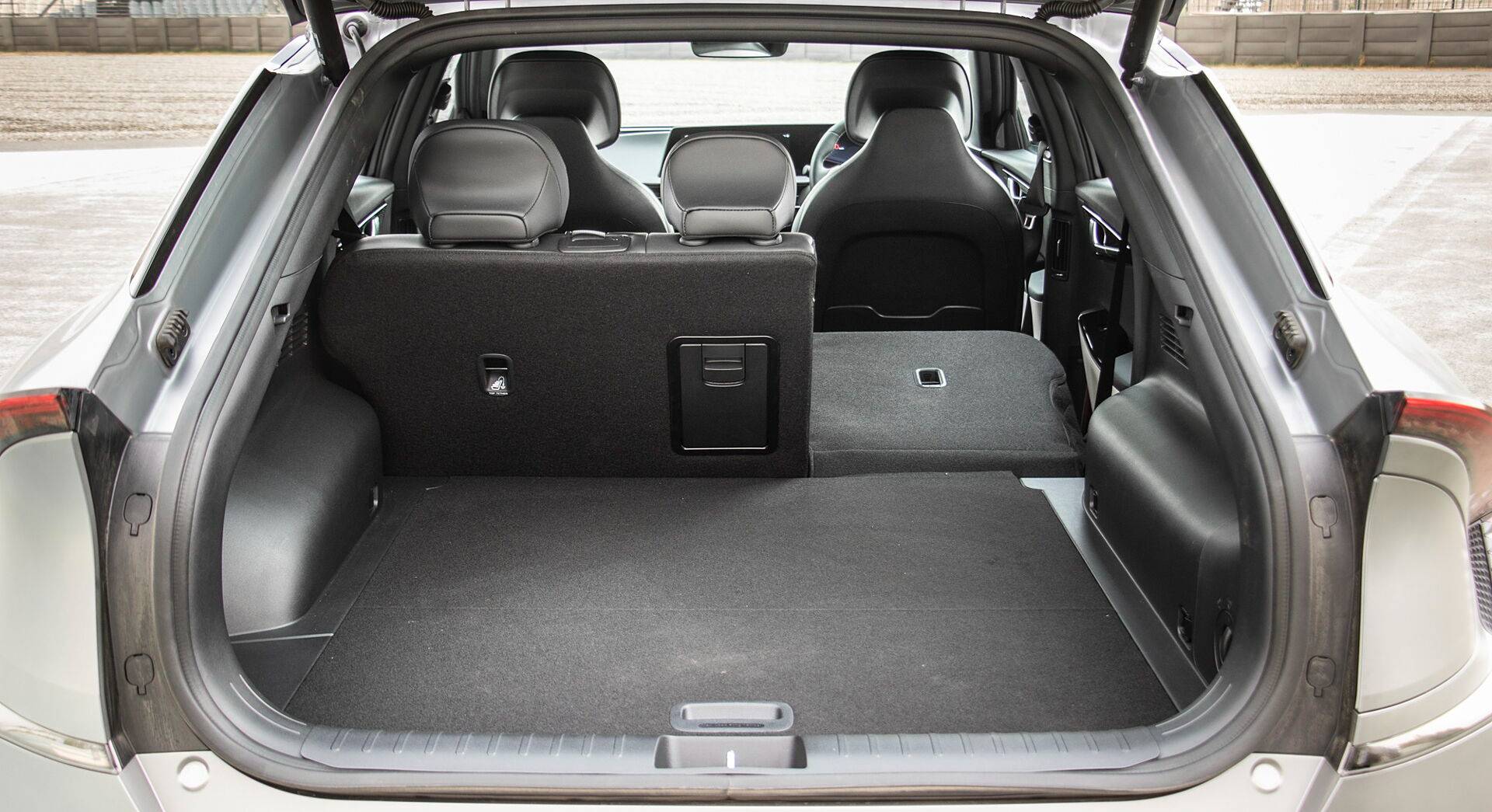 Kia EV6 interior view 36