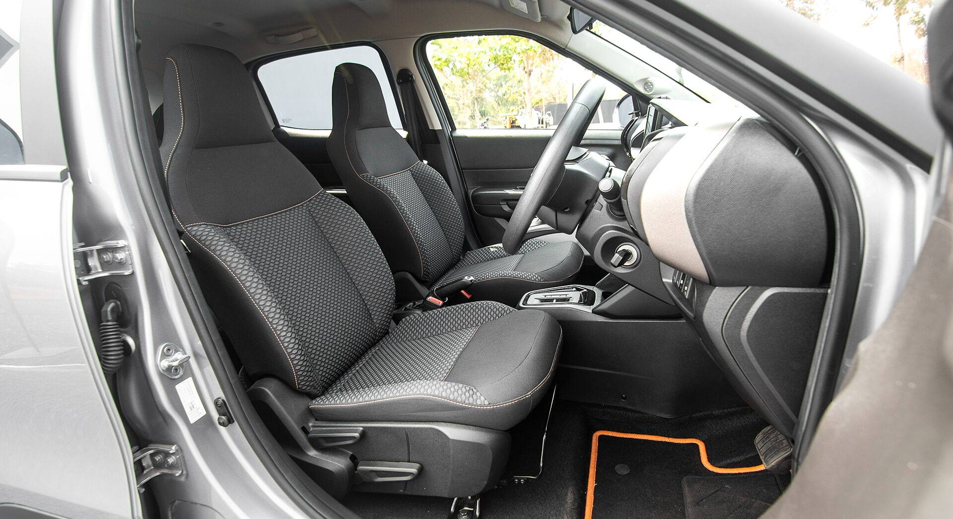 Citroen eC3 interior view 20