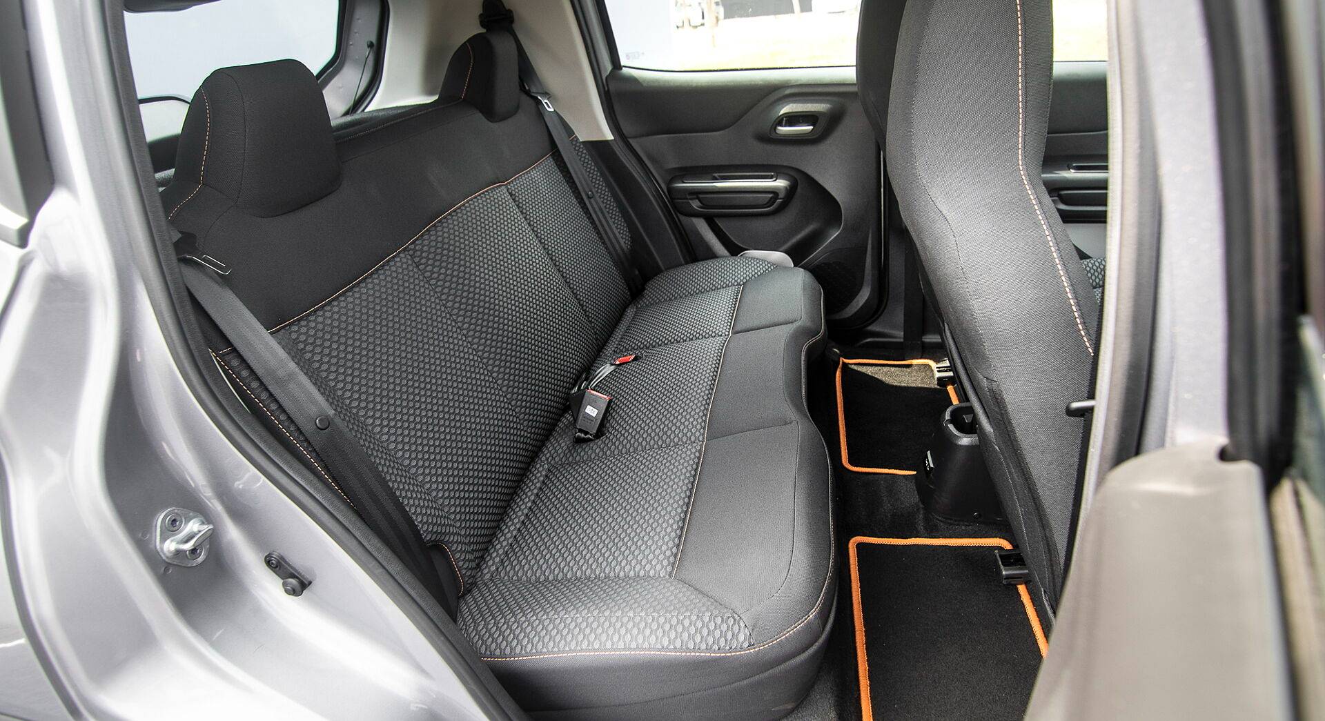 Citroen eC3 interior view 29