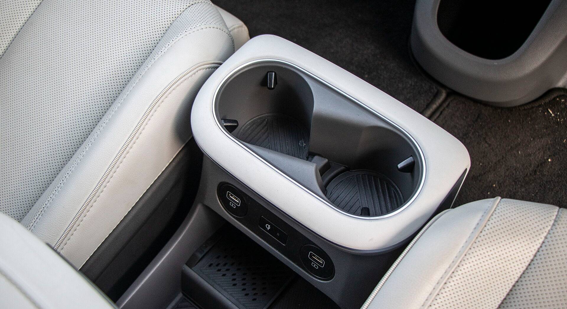 Hyundai Ioniq 5 interior view 16