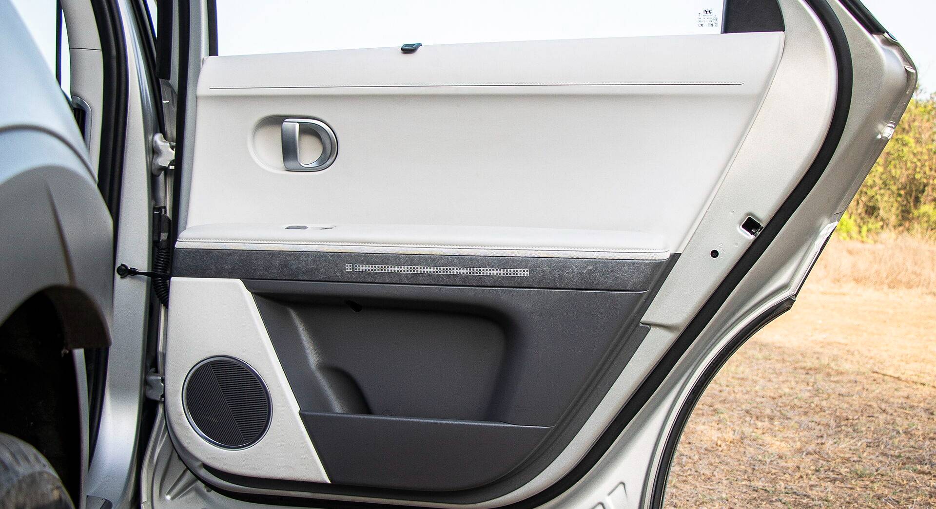 Hyundai Ioniq 5 interior view 46
