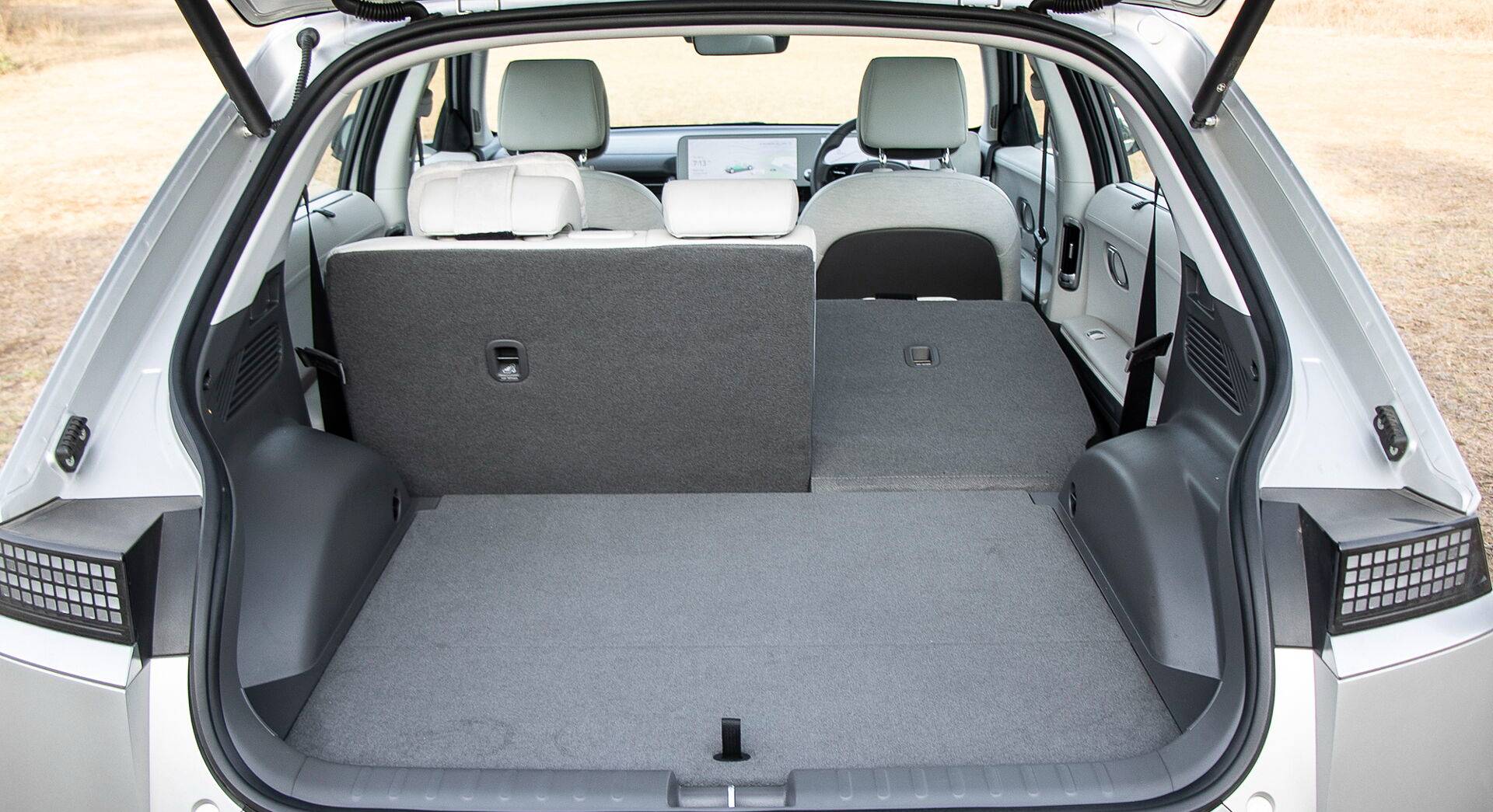 Hyundai Ioniq 5 interior view 54
