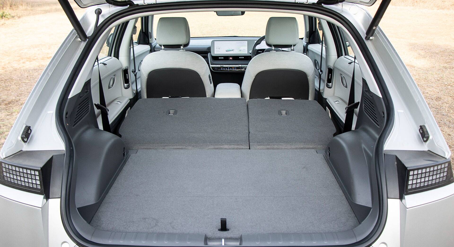 Hyundai Ioniq 5 interior view 55