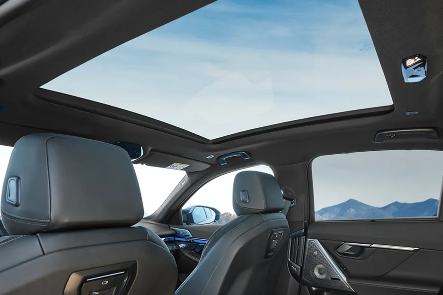 BMW i5 M60 xDrive interior view 10
