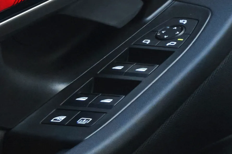 BMW i5 M60 xDrive interior view 11