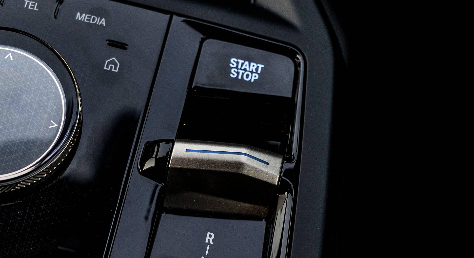BMW iX xDrive50 interior view 6