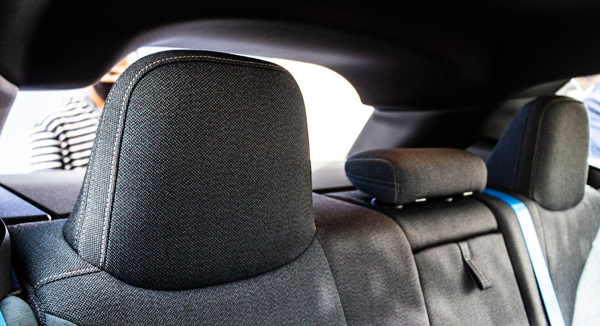 BMW iX xDrive50 interior view 30