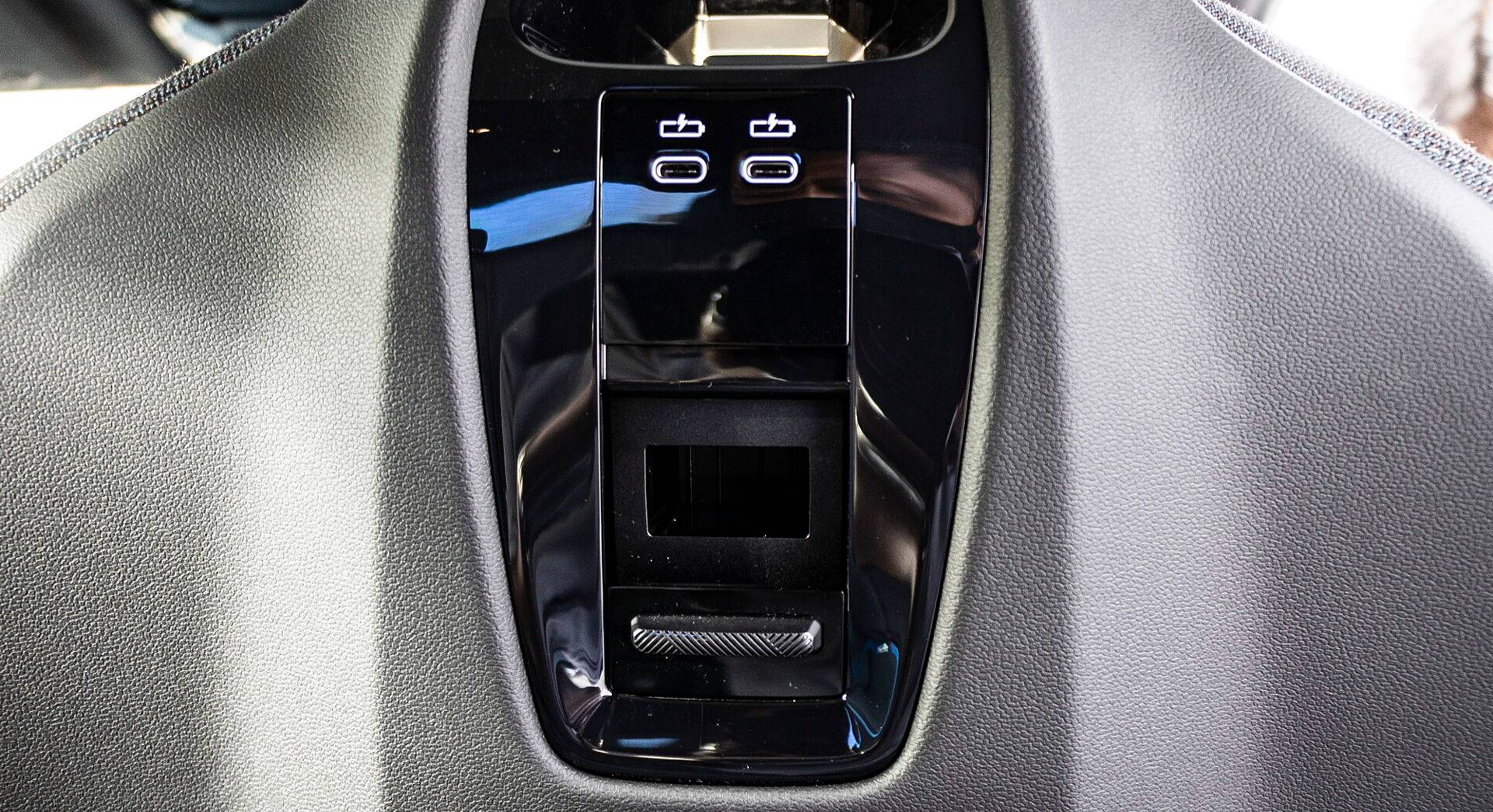 BMW iX xDrive50 interior view 33
