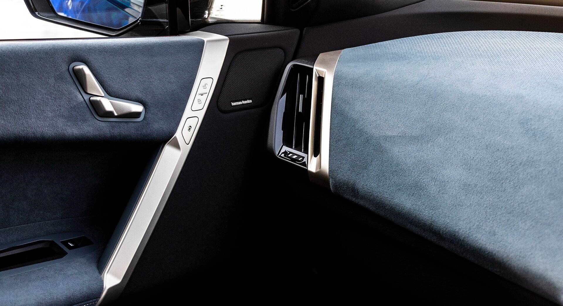 BMW iX xDrive50 interior view 47