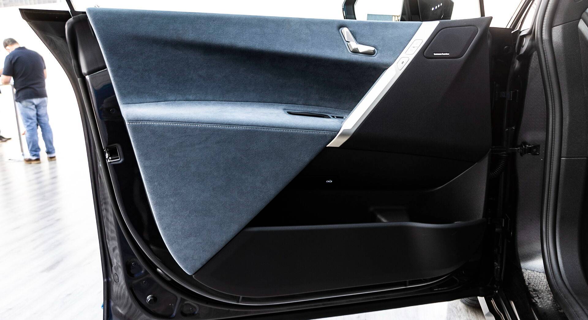 BMW iX xDrive50 interior view 48