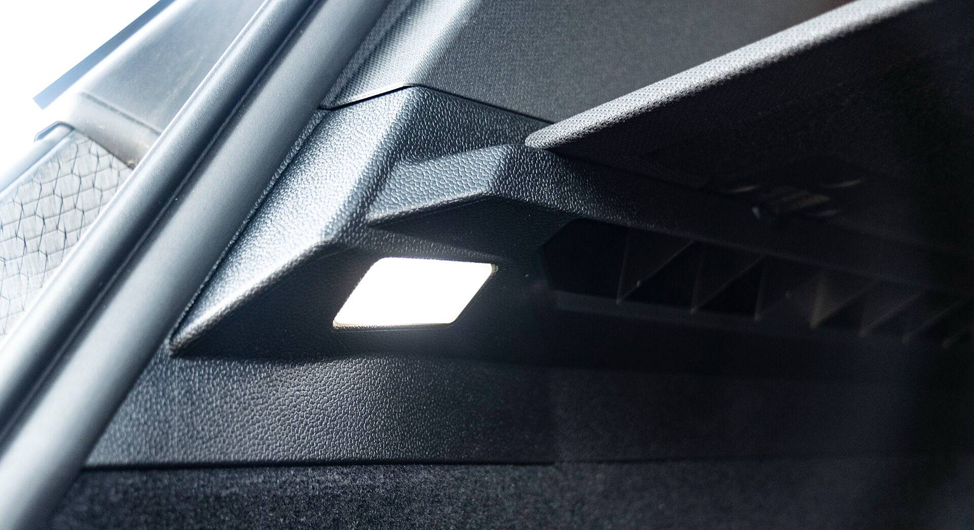 BMW iX xDrive50 interior view 54