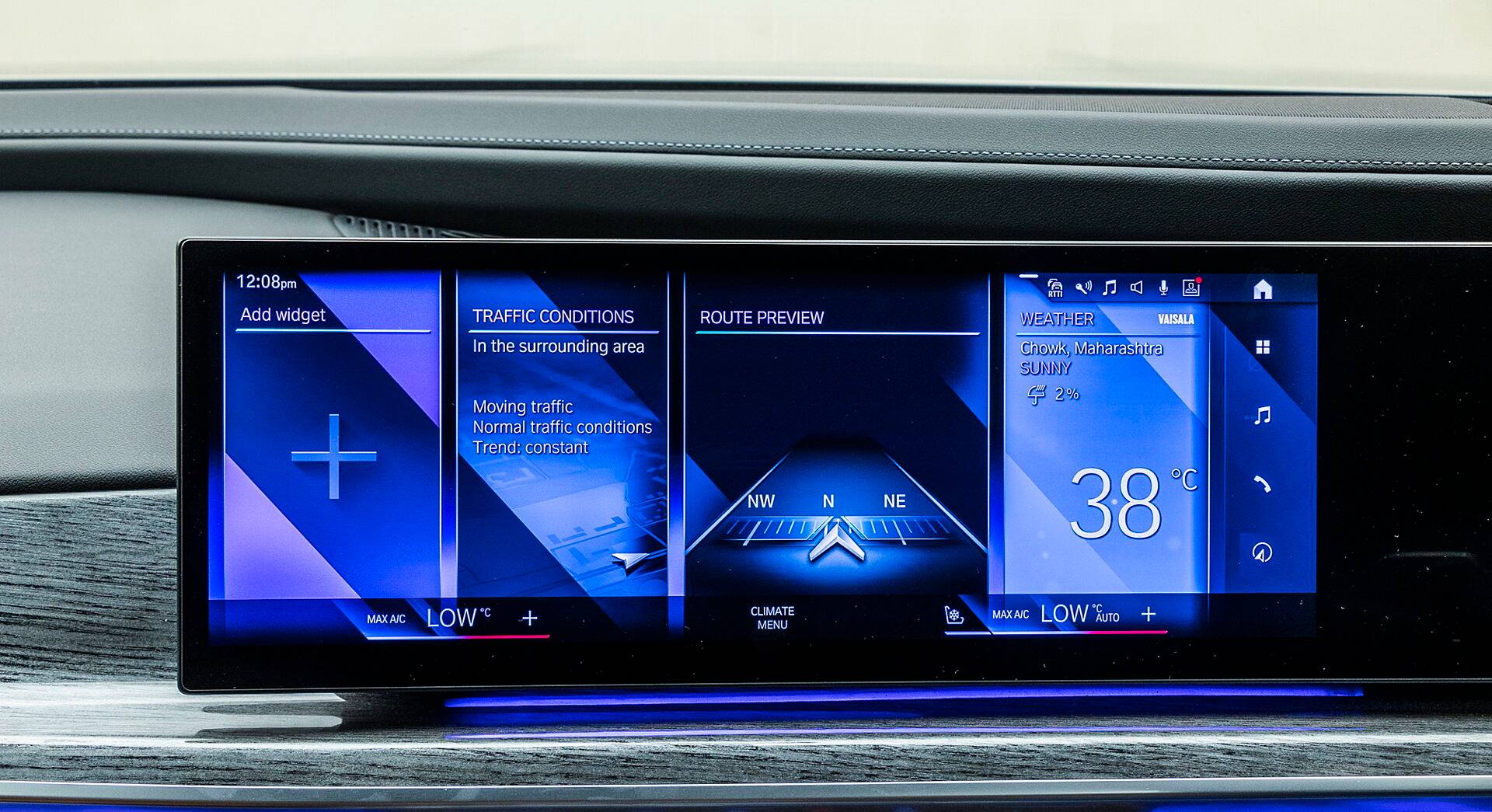 BMW i7 interior view 6