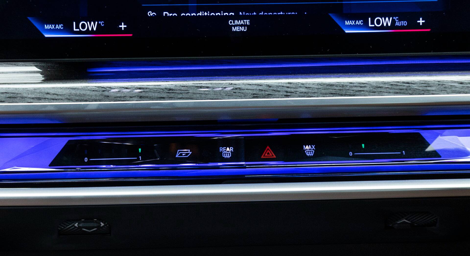 BMW i7 interior view 12