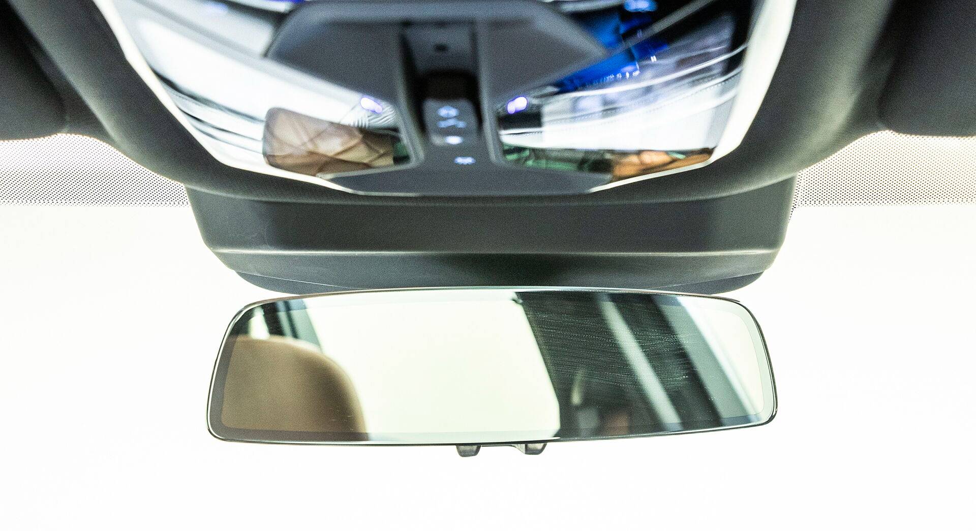BMW i7 interior view 23