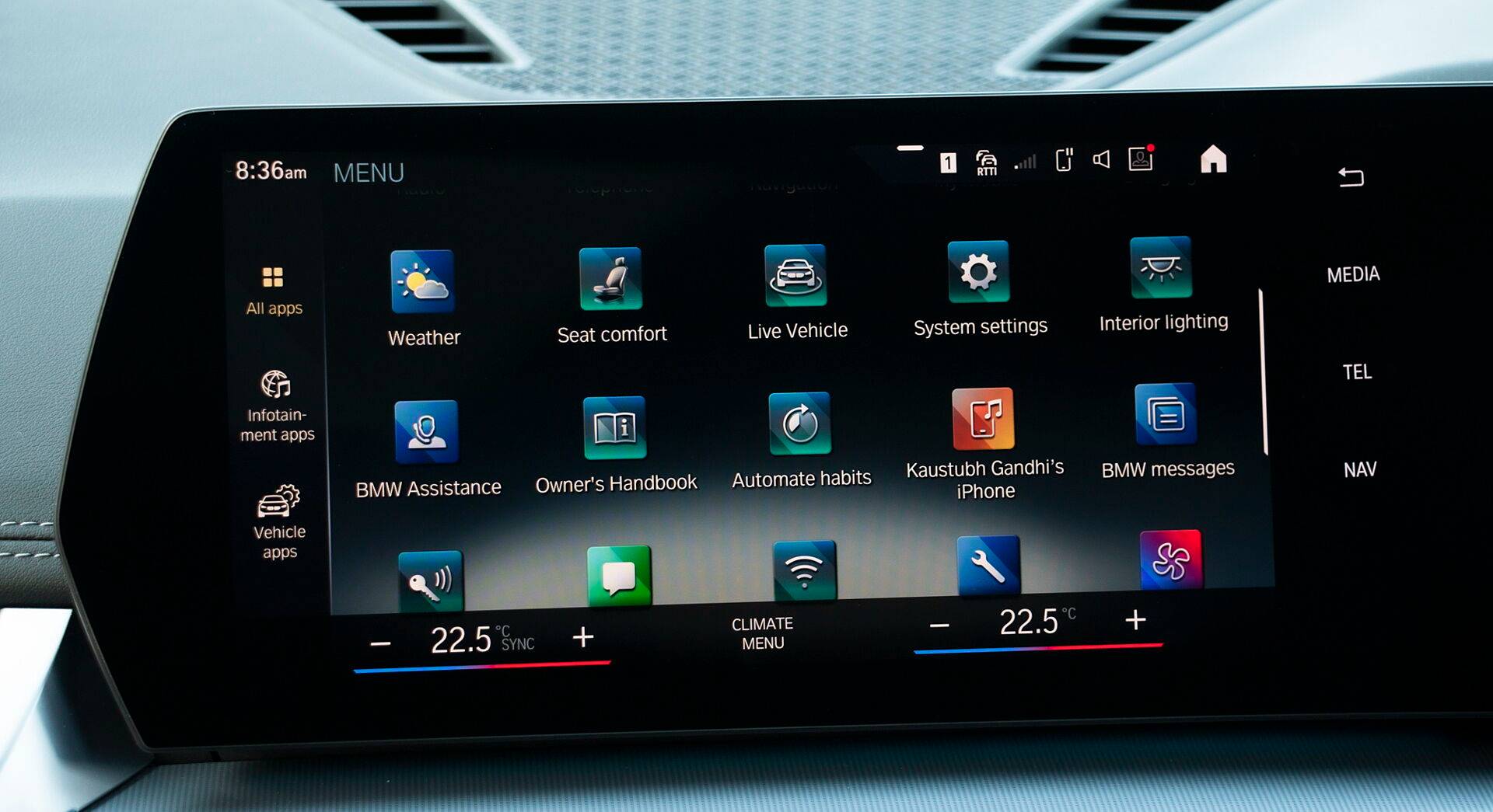 BMW iX1 interior view 5