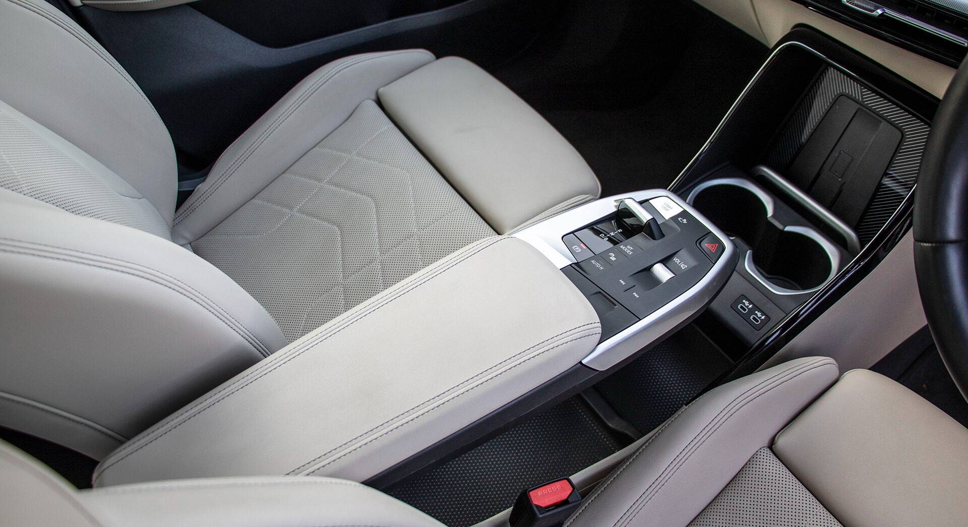 BMW iX1 interior view 10