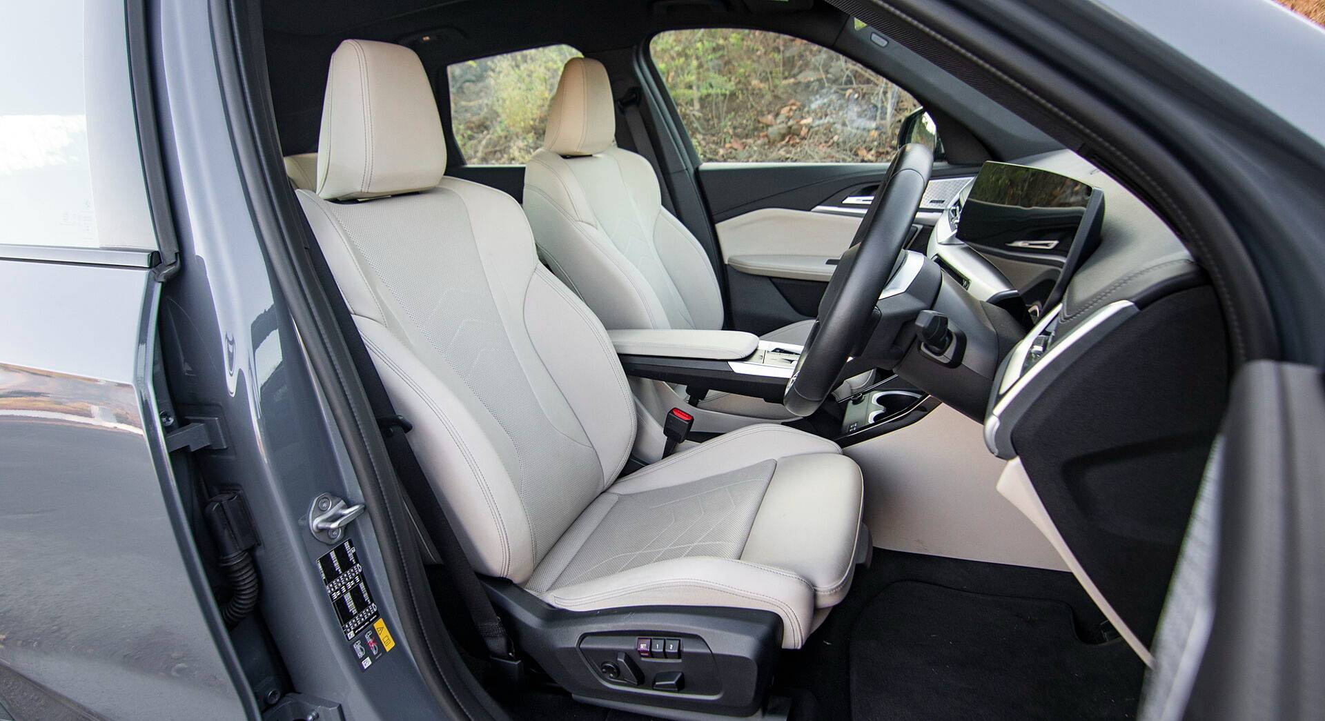 BMW iX1 interior view 14